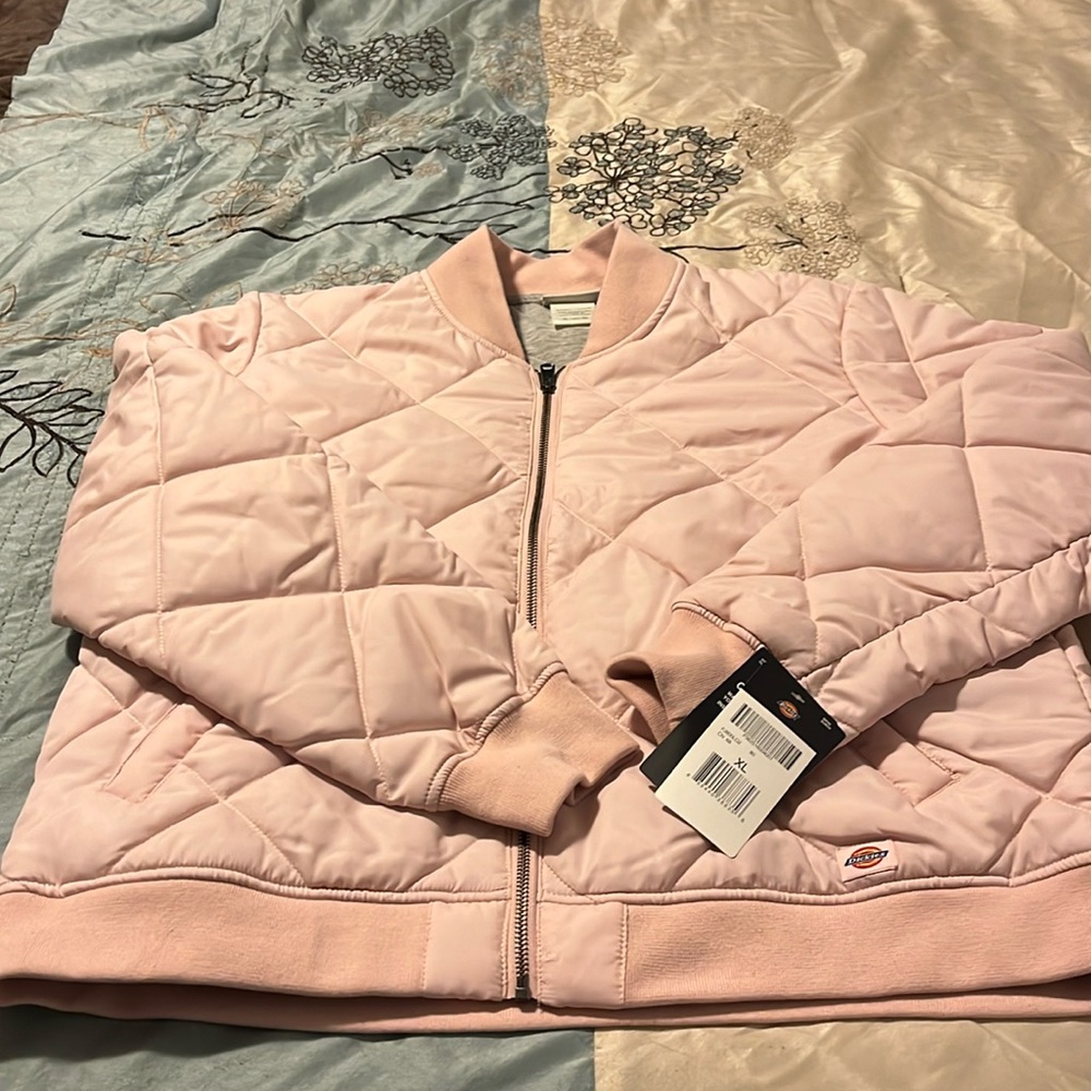 New with tags Dickies quilted bomber jacket